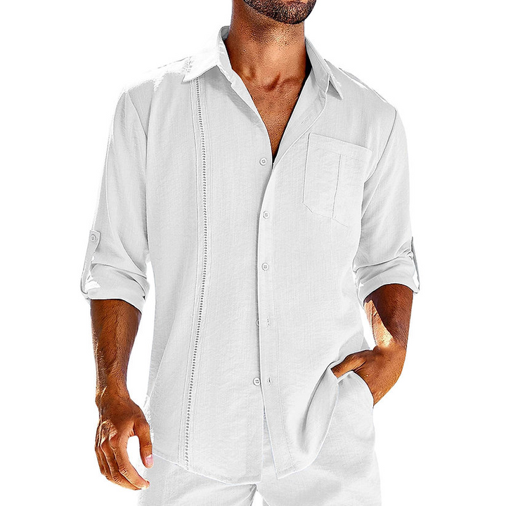 Cubaans heren overhemd met open kraag en ademende stof, perfect voor een casual zomerse look en strandmode.