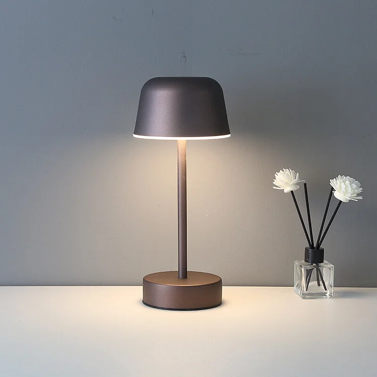 Batterij-aangedreven LumiGlow tafellamp, dimbaar LED licht voor flexibele en moderne decoratie.