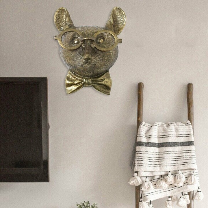 Klein en fijn muisje dierenhoofd wanddecoratie. Vrolijke decoratie handgeschilderd door WallCritters.