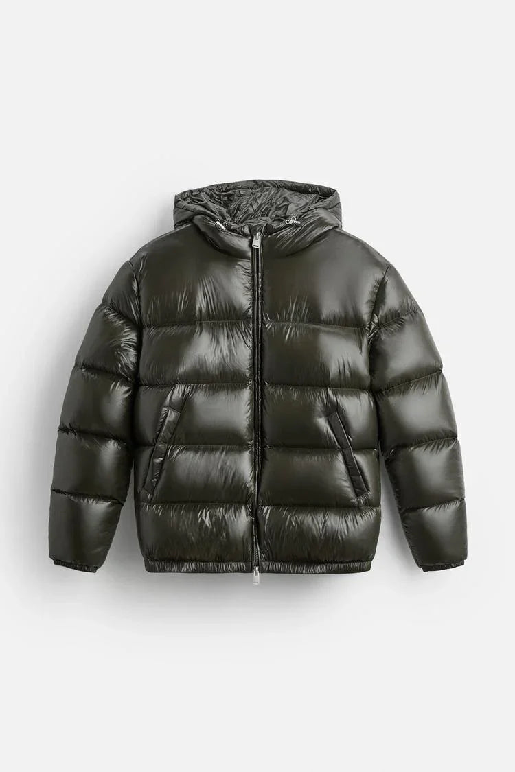 Zwart uniseks donsjack Aspen, warm en comfortabel voor winterse dagen, ideaal als pufferjack buiten.