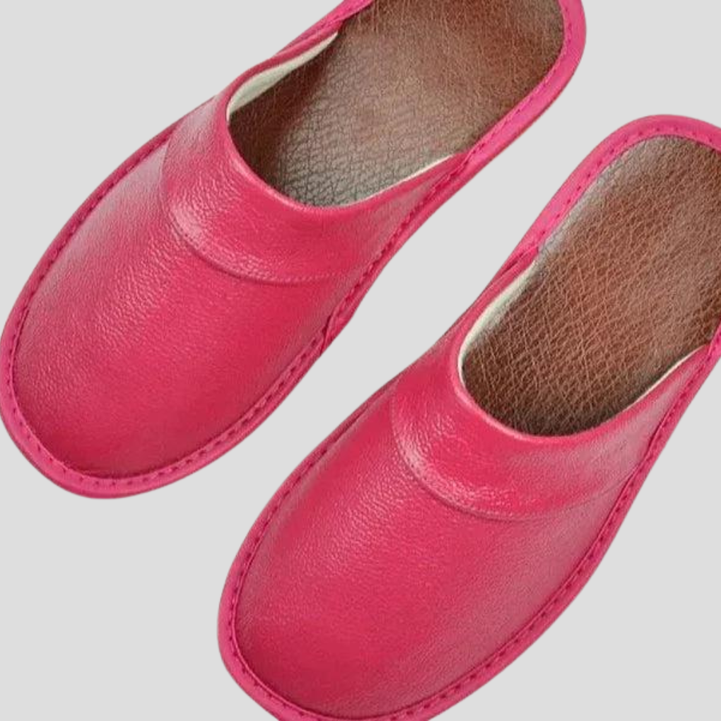 Duurzame herenpantoffels voor binnen, bieden langdurig comfort en stijlvolle ondersteuning thuis.