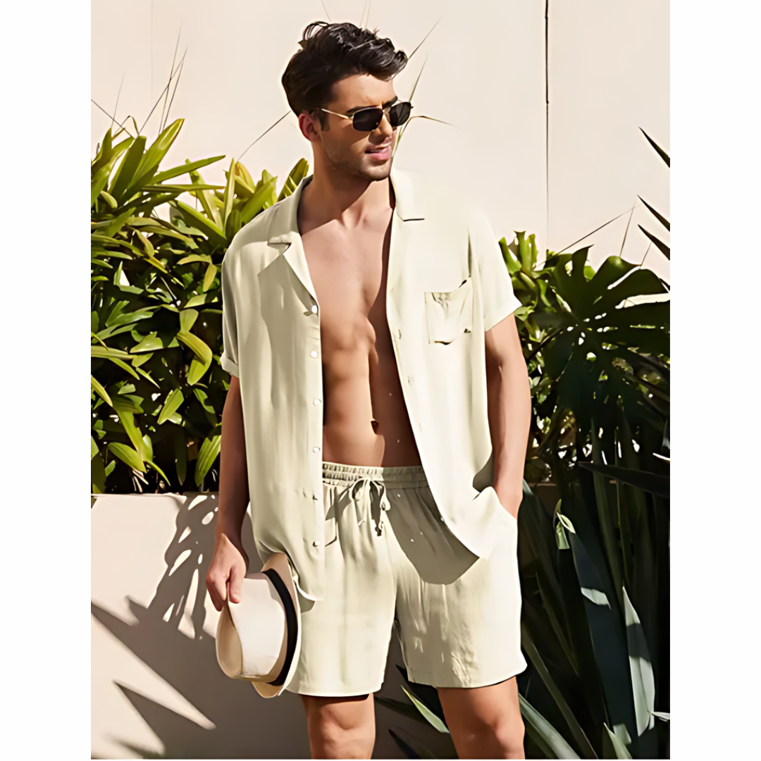 Complete linnen heren zomerset Jairo in neutrale kleur, met ademend shirt en broek, klaar voor vakantie.