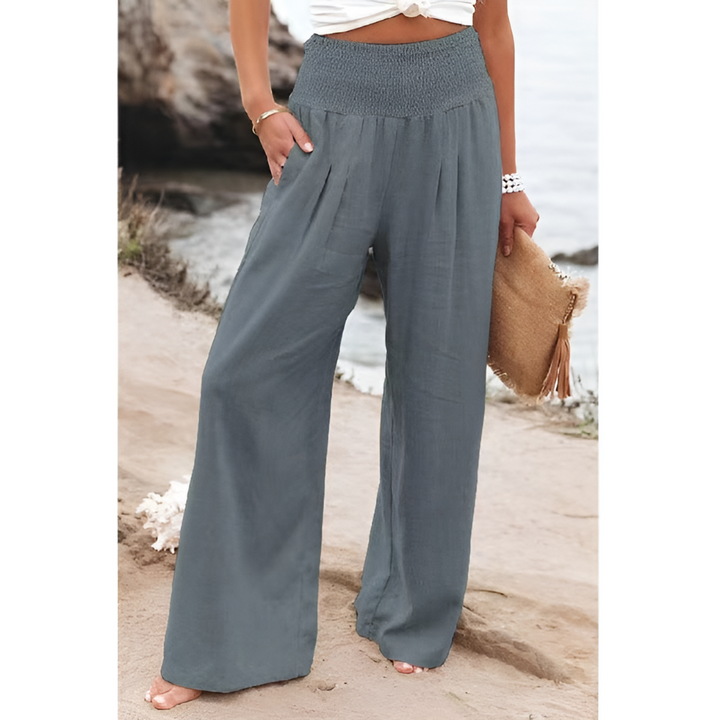 Lichte, ademende linnen zomerbroek voor dames, met comfortabele high-waist en subtiele stretch.