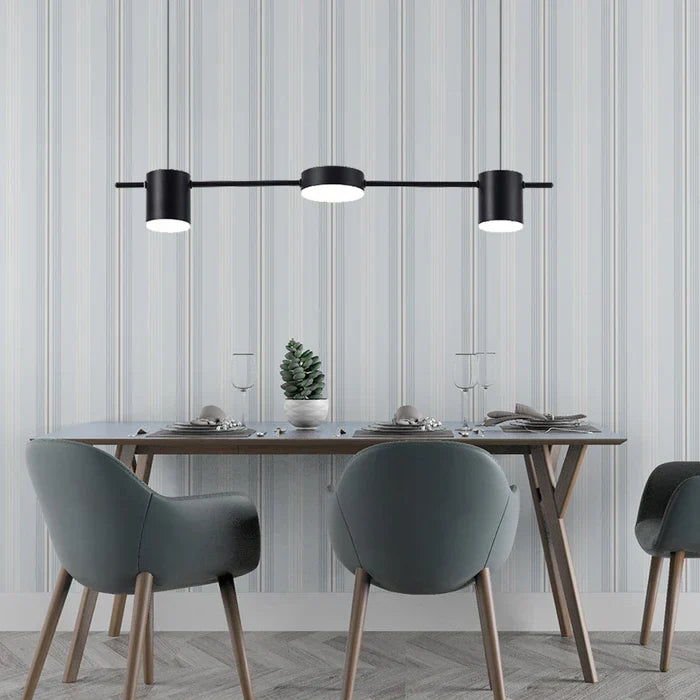Sfeervolle AuraDrum hanglamp, goud-zwart, met energiezuinige LED verlichting voor uw interieur.