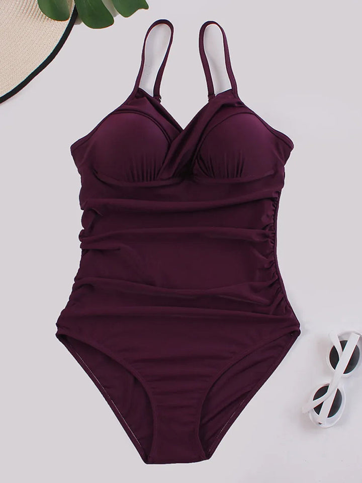 Stijlvol dames plus-size badpak, gewatteerd voor extra ondersteuning. Perfect voor zomerse avonturen.