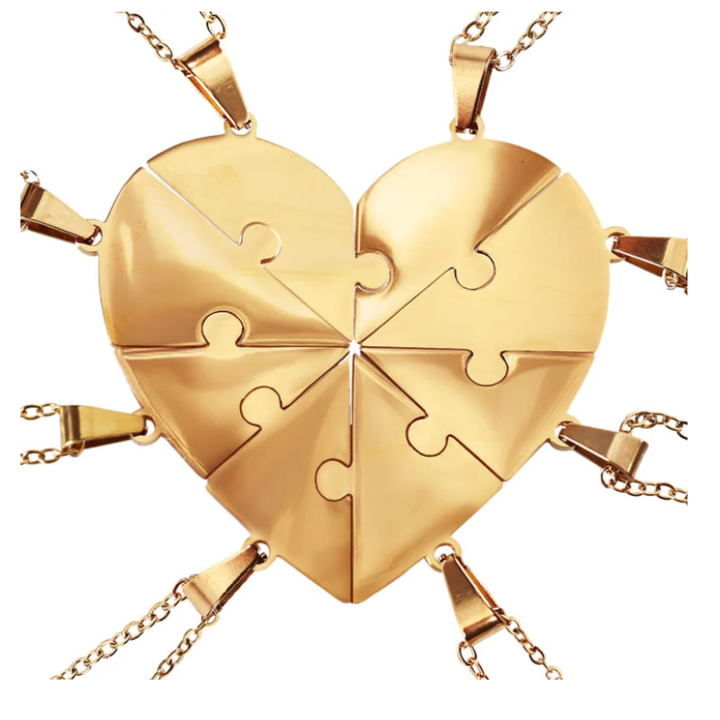 Gepersonaliseerde familieketting, zilverkleurig, met meerdere puzzelstukken.