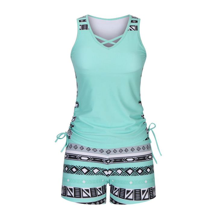 Trendy damesbikini met hoge taille, knoopdetail, perfect voor vakantie en de zomercollectie.