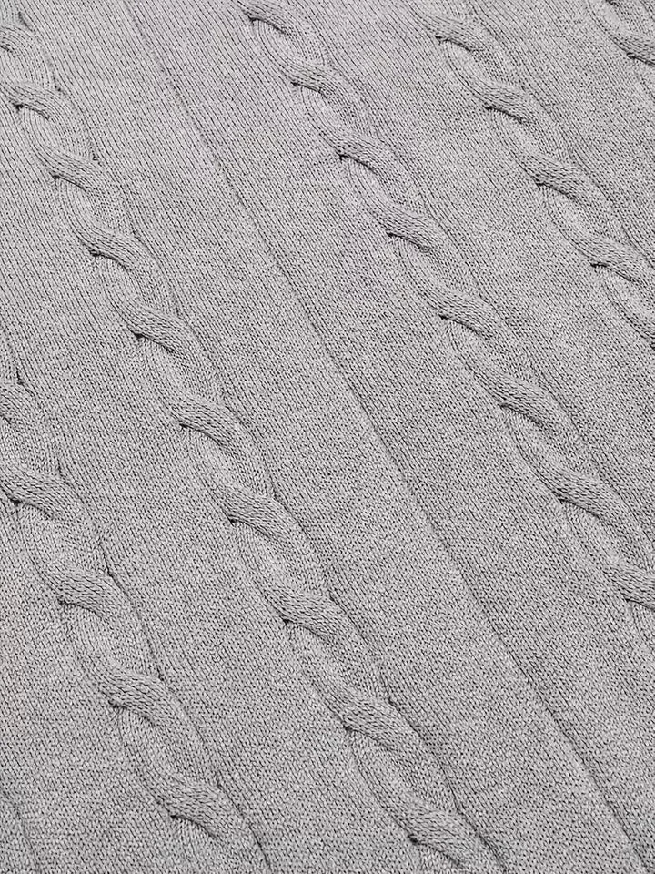 Stijlvol heren pullover vest, mouwloos, V-hals en gedetailleerd kabelpatroon, voor een gelaagde outfit.