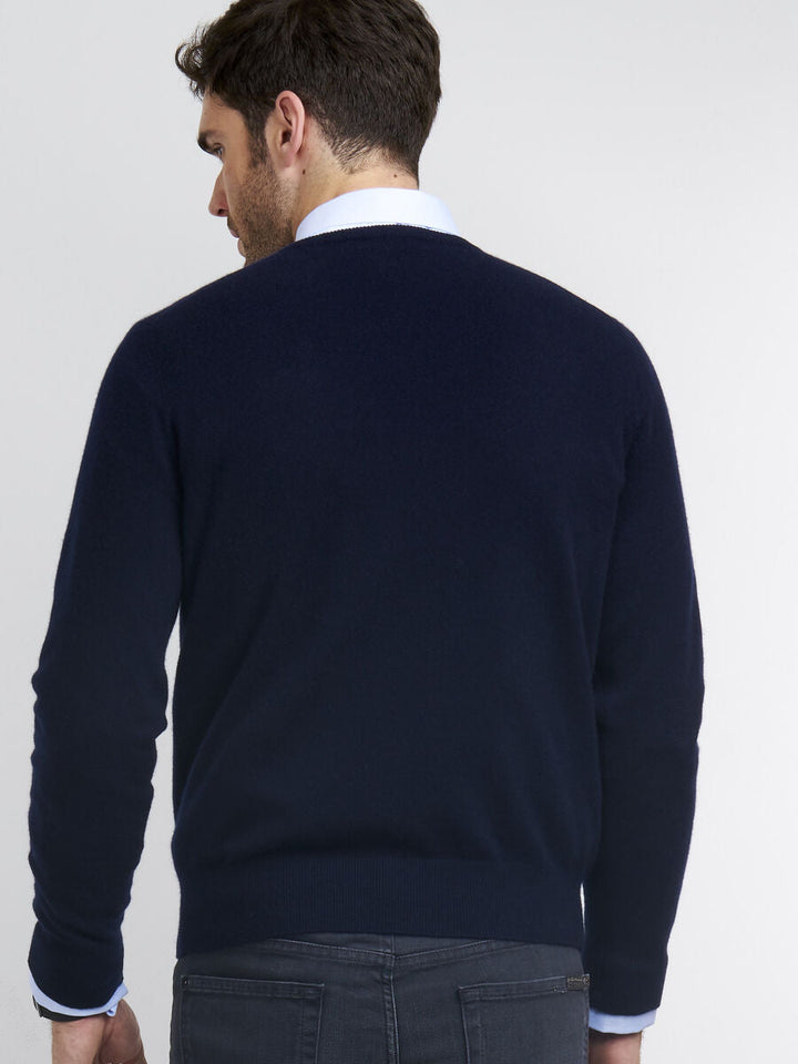 Stijlvolle marineblauwe heren V-hals trui, perfect voor een relaxte en toch nette dagelijkse stijl.