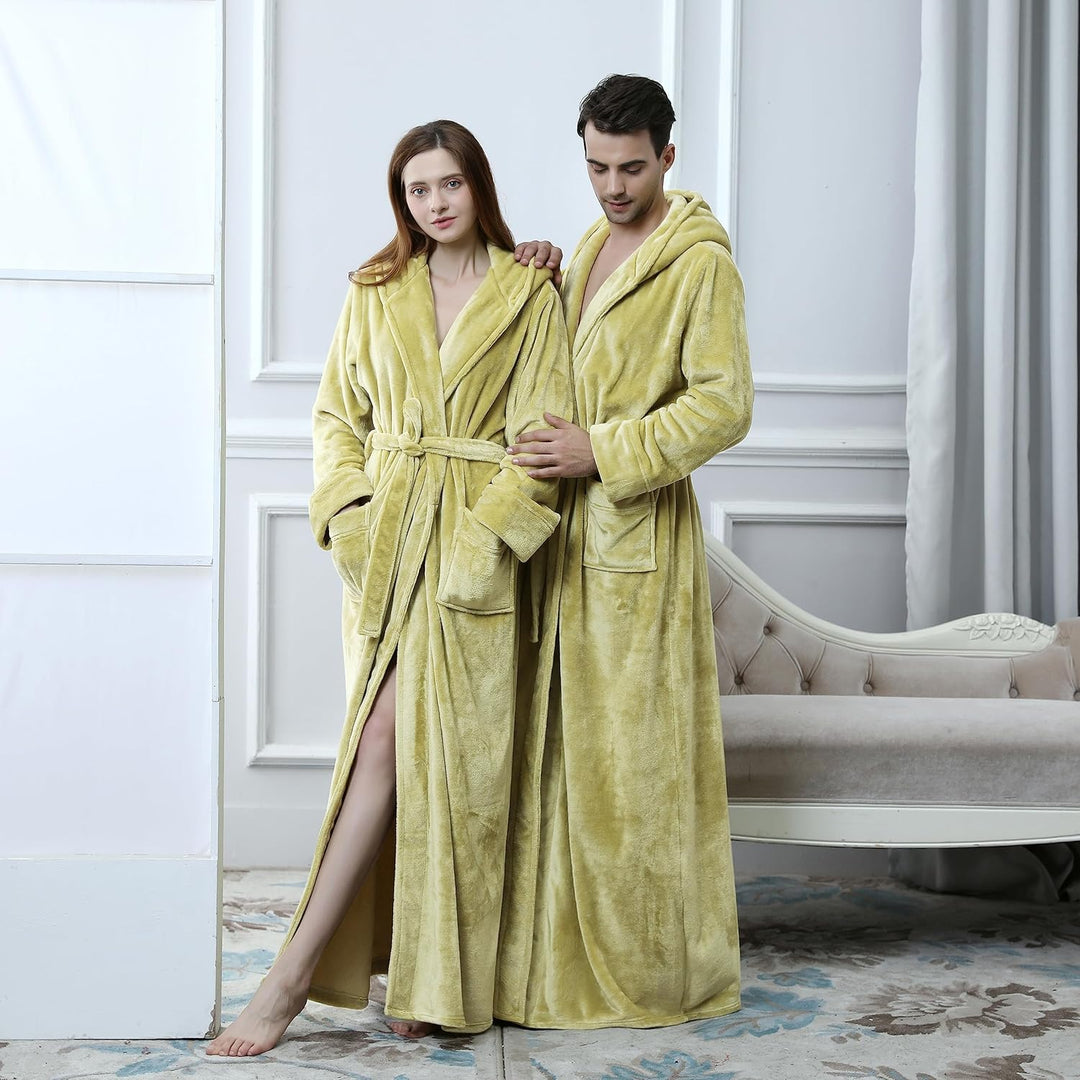Zachte en comfortabele pluizige fleece badjas, met capuchon voor heren en dames.