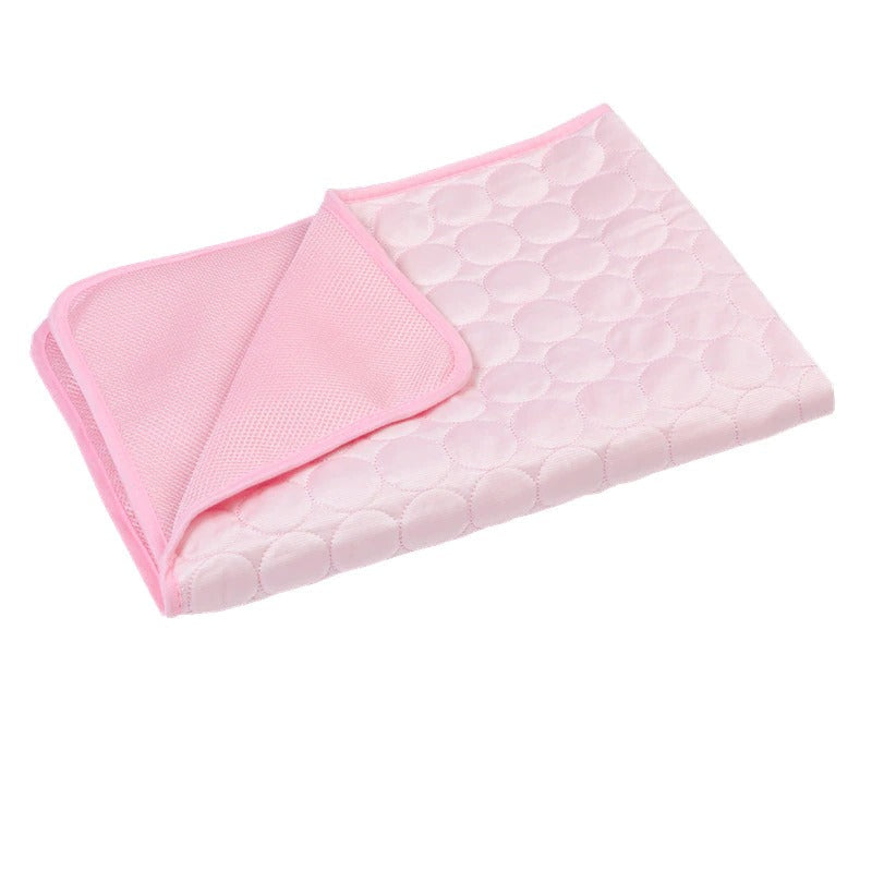 Zelfkoelende mat voor honden en katten; biedt direct verkoelend comfort zonder stroom of water.