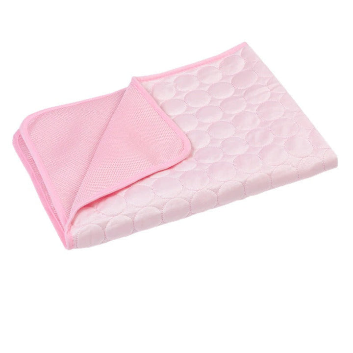 Zelfkoelende mat voor honden en katten; biedt direct verkoelend comfort zonder stroom of water.