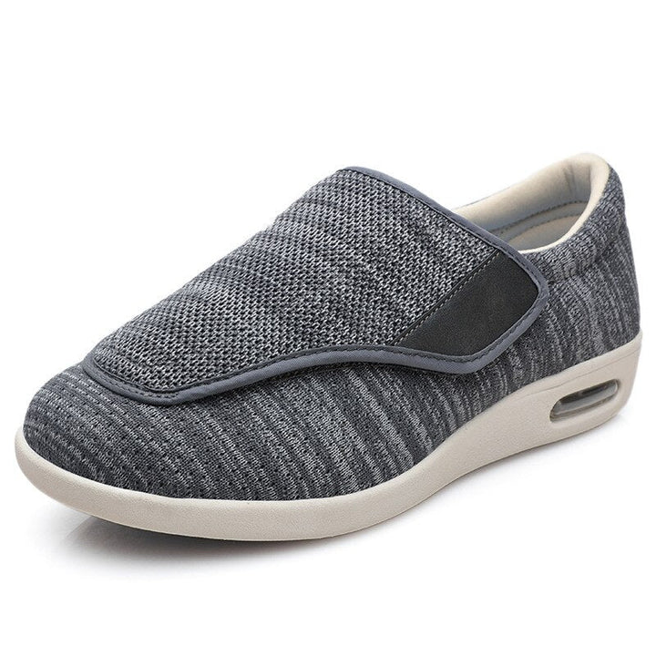 Detail van ademend materiaal op ComfortEase diabetici schoenen, ideaal voor comfort en gevoelige voeten.