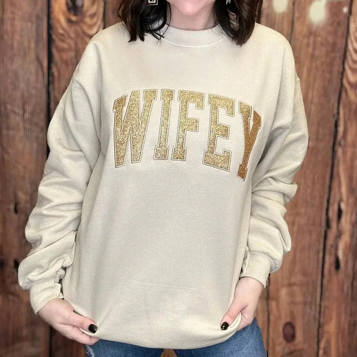 Liefdevol moedersweatshirt, gepersonaliseerd met namen van dierbaren, een bijzonder cadeau voor mama.