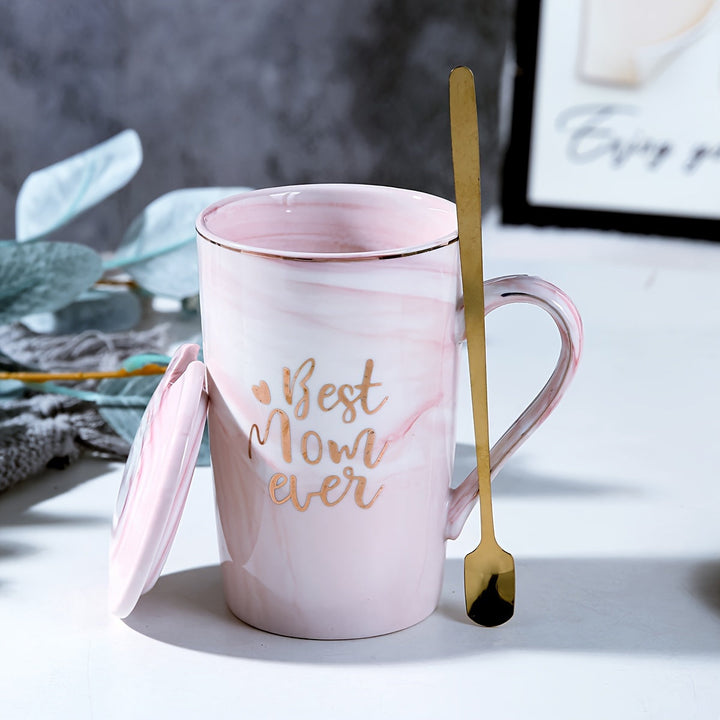 Marmeren mokset met elegante gouden opdruk voor dames. Ideale thee- en koffiemokken, een luxe moederdag geschenk.