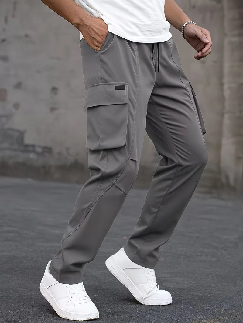 Koffie heren cargo broek, comfortabel en modieus, met rechte pijp.