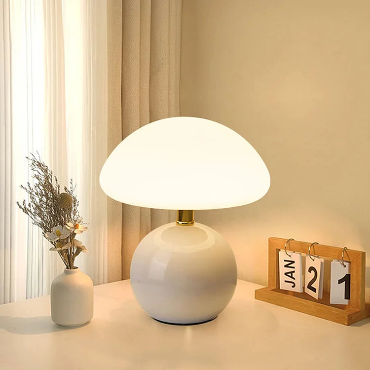 GlowMushroom design tafellamp, handgemaakt keramiek met 3 warmwitte sfeerlichten.