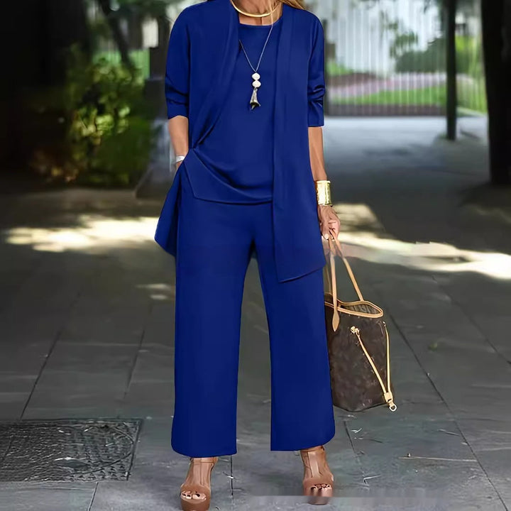 Complete dames outfit: driedelige set met wijde broek, perfect voor casual chic mode.