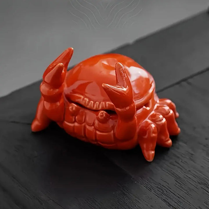 Stijlvolle krab asbak van keramiek, als unieke decoratie voor elke ruimte. Duurzaam rookaccessoire.