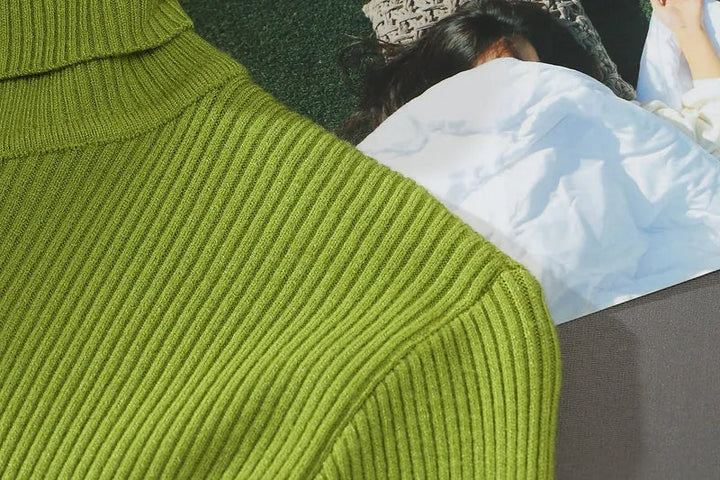Zachte gebreide dames coltrui. Stijlvol en comfortabel, perfect voor herfstmode.