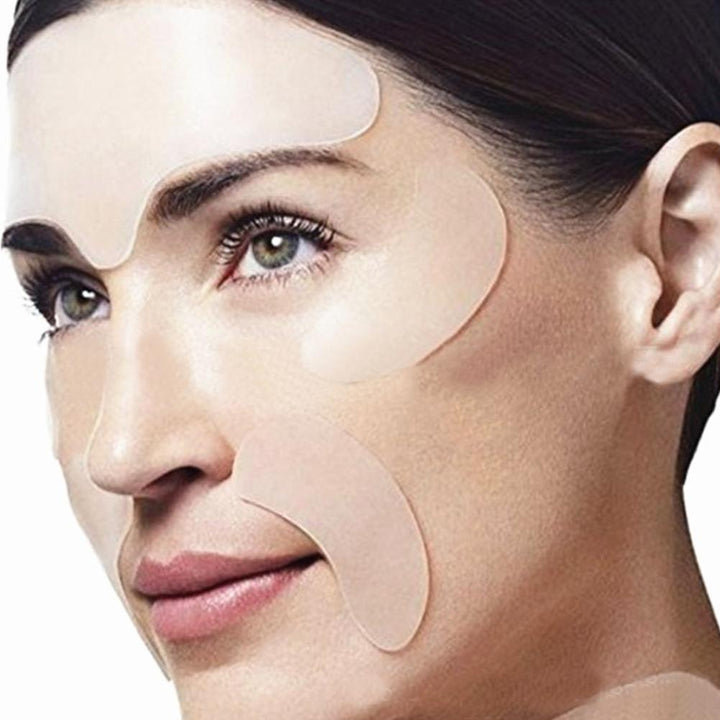 SilkiPatch siliconen anti-aging patches hydrateren de huid, verminderen fijne lijntjes en bevorderen huidverjonging.
