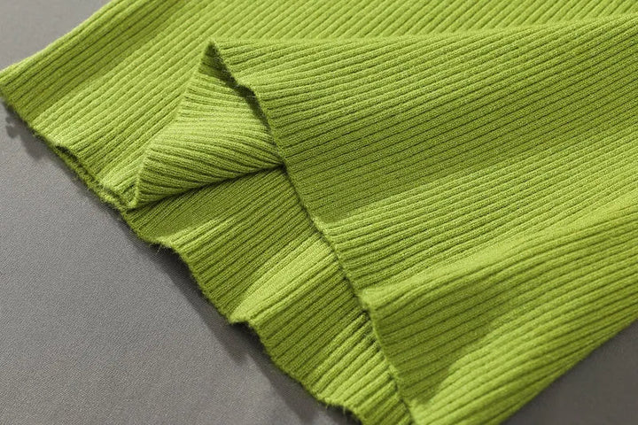 Dames trui, een maat. Warme gebreide coltrui voor herfst & winter, effen.