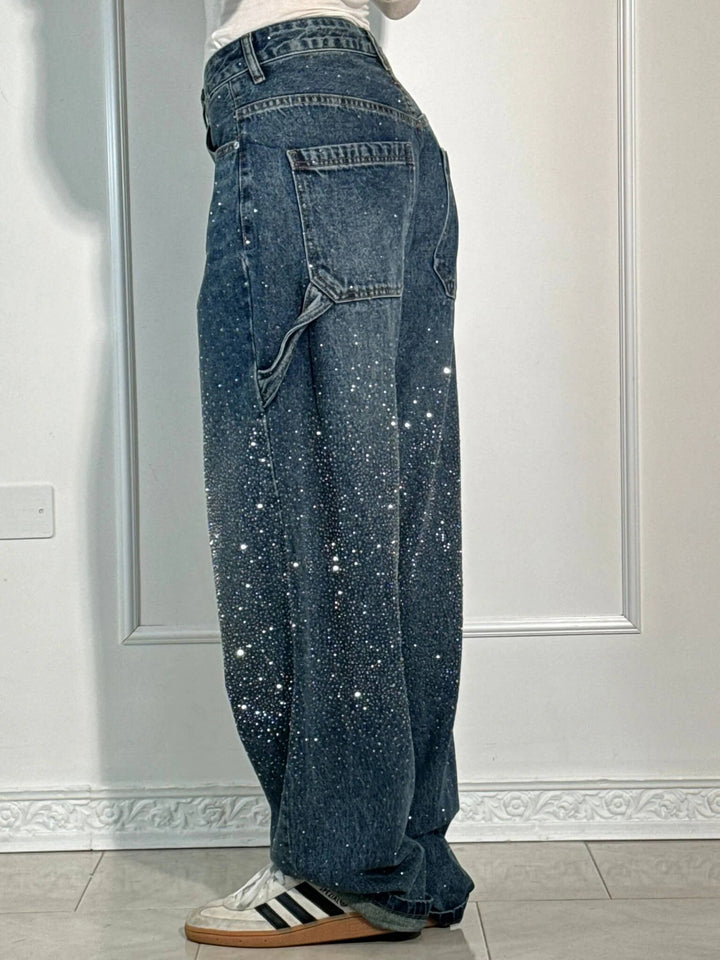Comfortabele dames losse pasvorm jeans, verfraaid met glimmende strassteentjes.