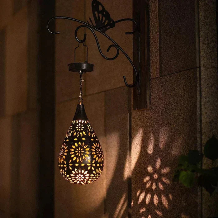 Energiezuinige SolarLuxe solarlamp van roestvrij staal, perfecte weerbestendige LED buitenverlichting voor je tuin.