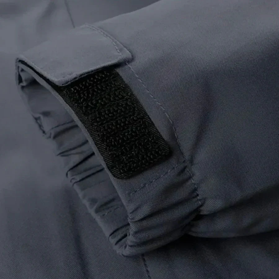 Comfortabele waterdichte dames winterjas, ideaal voor outdoor avonturen. Warme en modieuze kleding.