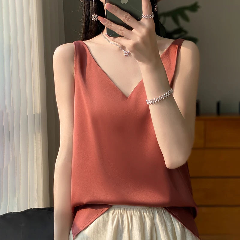 Chique dames blouse met elegante details, ideaal voor een stijlvolle outfit.
