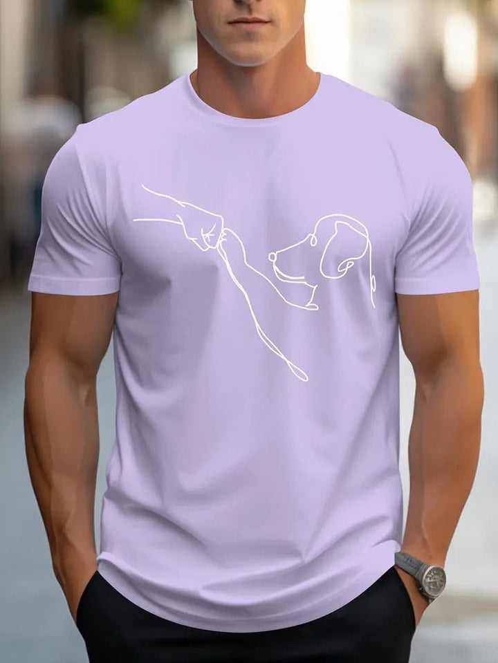 Heren t-shirt met unieke opdruk van hond en vuist. Witte ronde hals, comfortabel en sportief, voor casual zomer kleding.