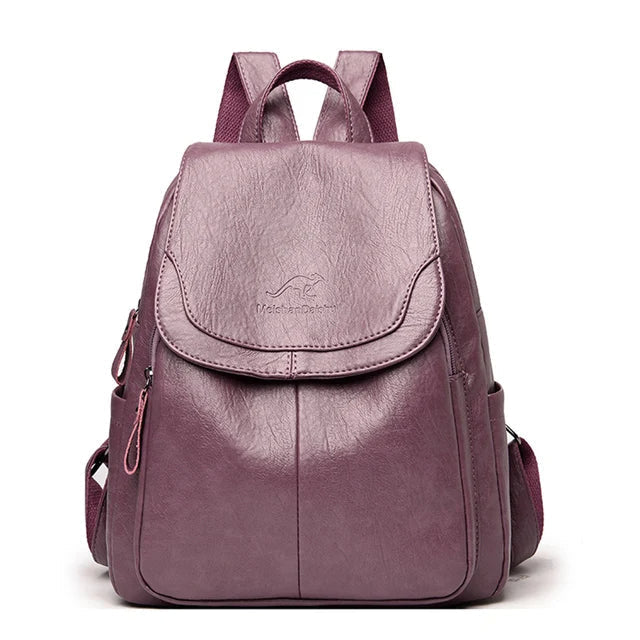 Compacte en georganiseerde vrouwen rugzak, ideaal als casual rugzak voor onderweg. Elegant en functioneel design.