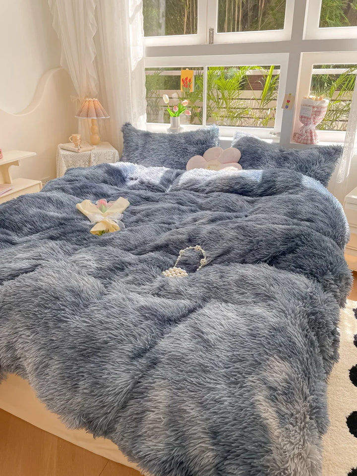 Heerlijk zacht dekbedovertrek, langharig en warm, in vrolijke snoepkleuren voor optimaal comfort.