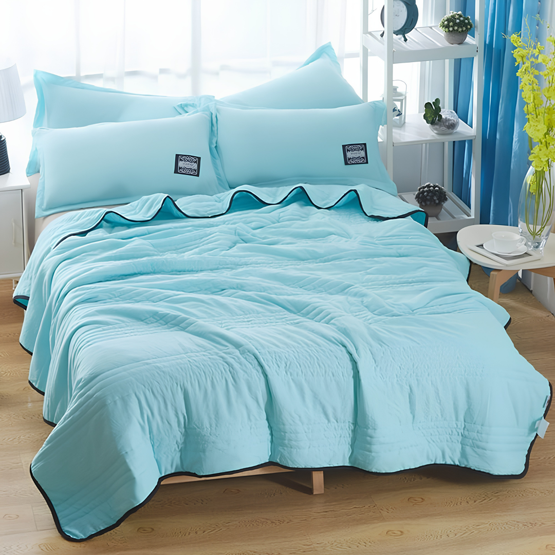 Lichtgewicht zomerdeken voor bed, zorgt voor verkoeling en comfortabele nachten zonder zweten.