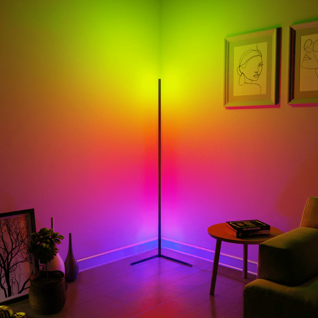 Slanke moderne LED vloerlamp, dimbaar met afstandsbediening, perfect voor interieur sfeerverlichting.