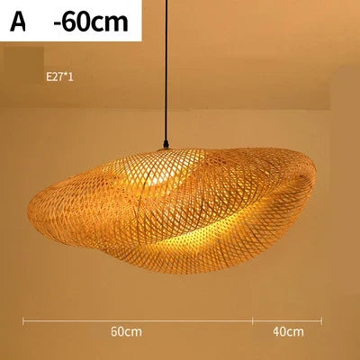 Warme sfeerverlichting: handgemaakte rotan hanglamp RayaLicht. Natuurlijk design voor elke ruimte.