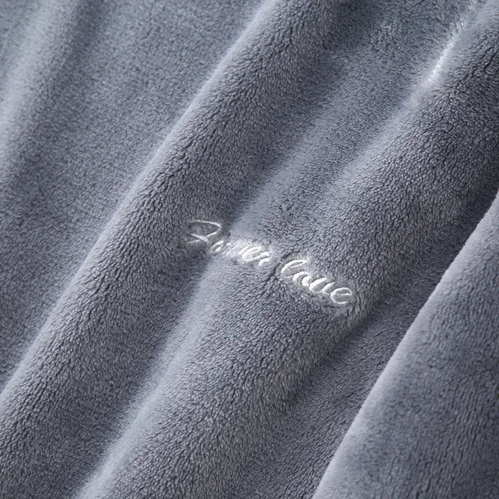 Modieuze heren pyjamaset, ideale nachtmode voor de koude wintermaanden.