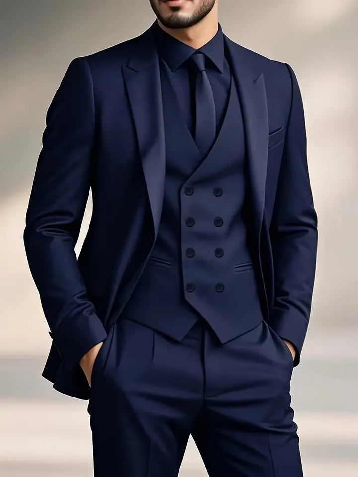 Zakelijk slim fit herenpak, driestukspak voor een professionele en stijlvolle verschijning.