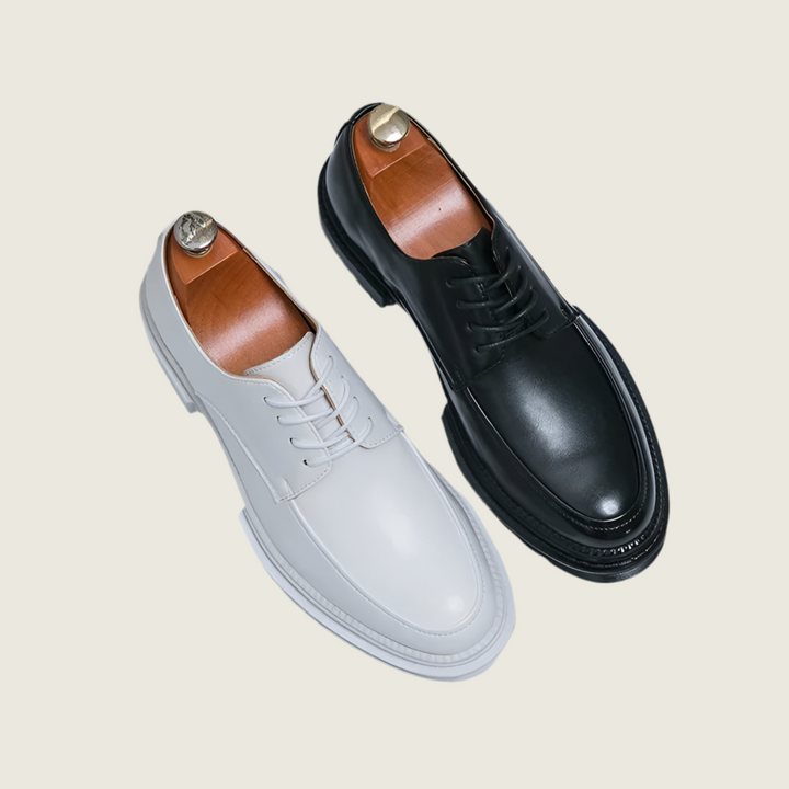 Zwarte luxe heren oxford veterschoenen; perfect voor zakelijke en formele gelegenheden.