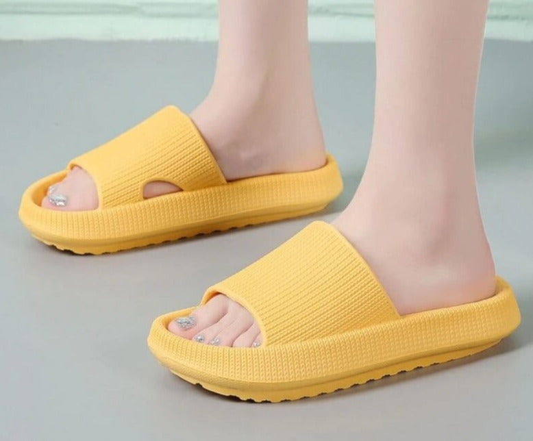 Antislip teenslippers van lichtgewicht EVA-materiaal, cloud comfort voor dames & heren; perfect voor vakantie.