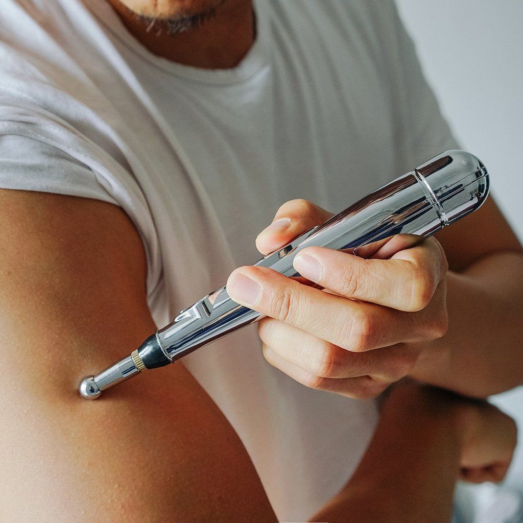 Handige draagbare acupunctuur pen voor thuisgebruik, ideaal voor ontspanning en pijntherapie zonder naalden.