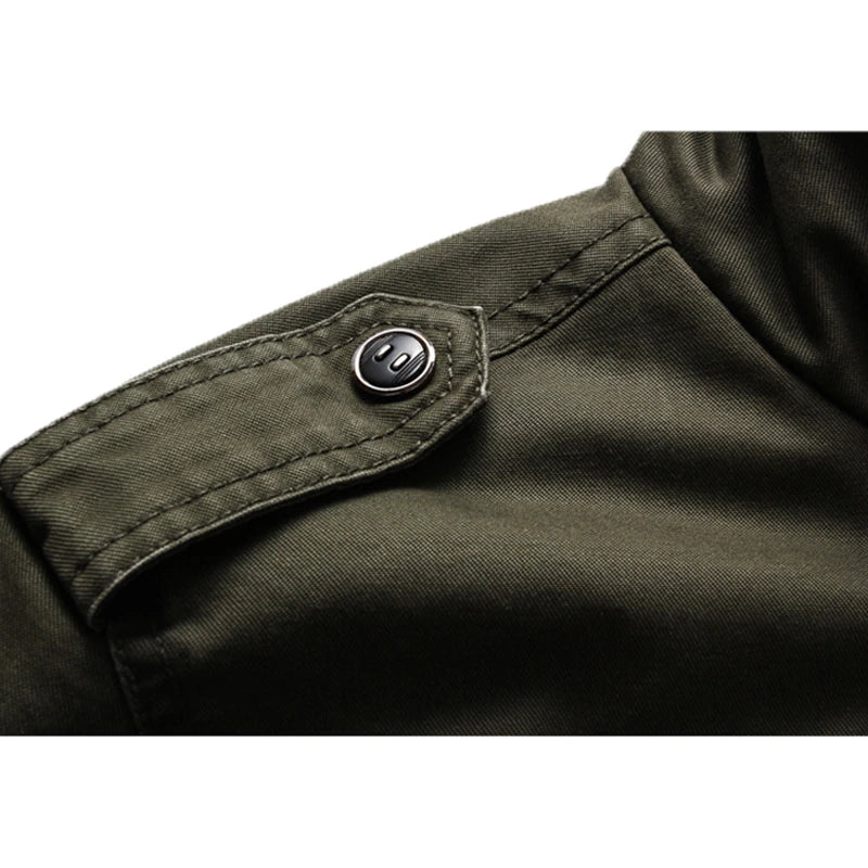 Heren casual jas militair groen, perfect voor lente en herfst. Stijlvolle en comfortabele bovenkleding.
