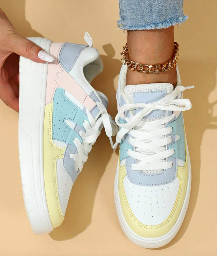 Dames sneakers: stijlvolle, comfortabele schoenen in vrolijke kleuren voor alledaags gebruik.