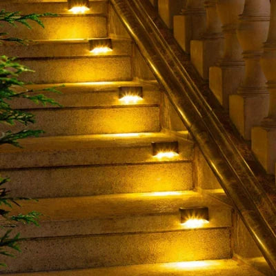 Waterdichte SolarGuard LED tuinlamp, energiezuinige buitenverlichting voor tuin en terras met automatisch aan/uit.