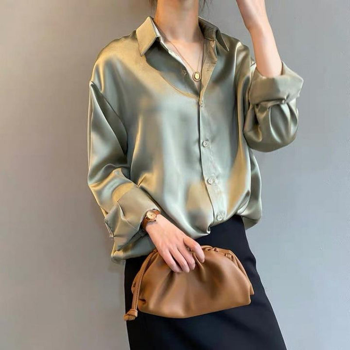 Stijlvolle Myra damesblouse met lange mouwen, een essentieel kledingstuk voor een elegante garderobe.