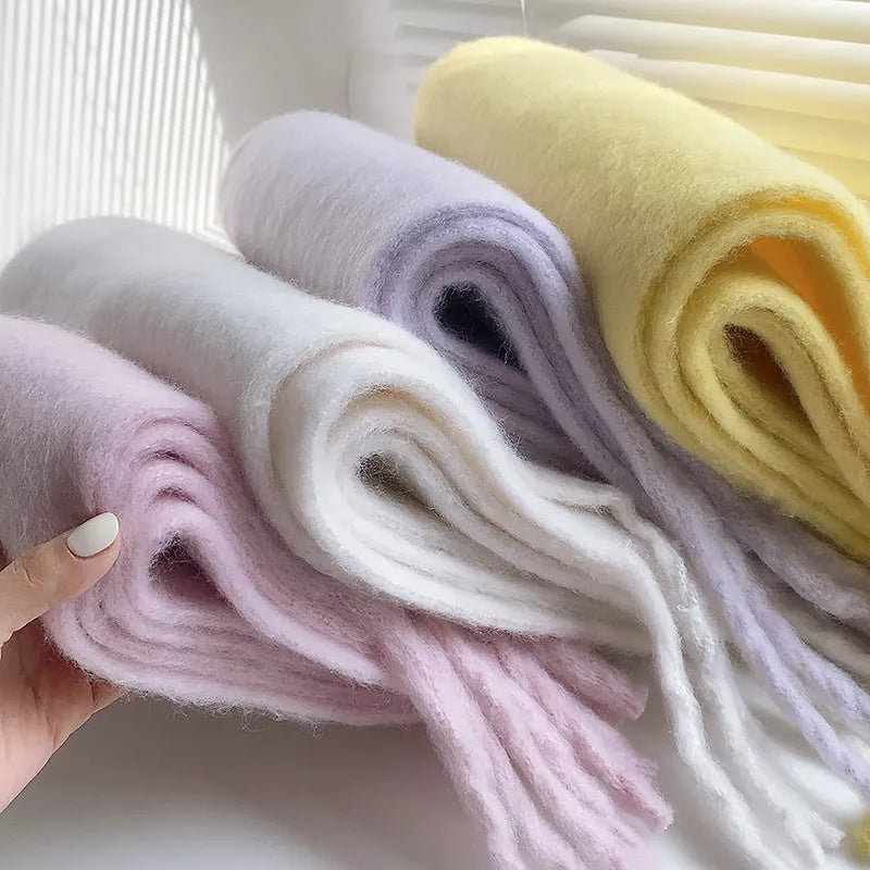 Veelzijdige effen kasjmier sjaal voor dames, warm en chic winteraccessoire.