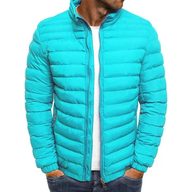 Nieuwe slim fit heren lentejas met opstaande kraag. Comfortabele tussenjas, ideaal voor mannenmode en dagelijks gebruik.
