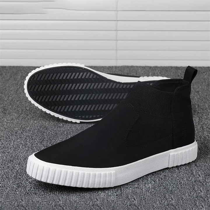 Trendy heren high-top canvas sneakers, Lennard; combineert comfort met een sportieve, stedelijke vibe.