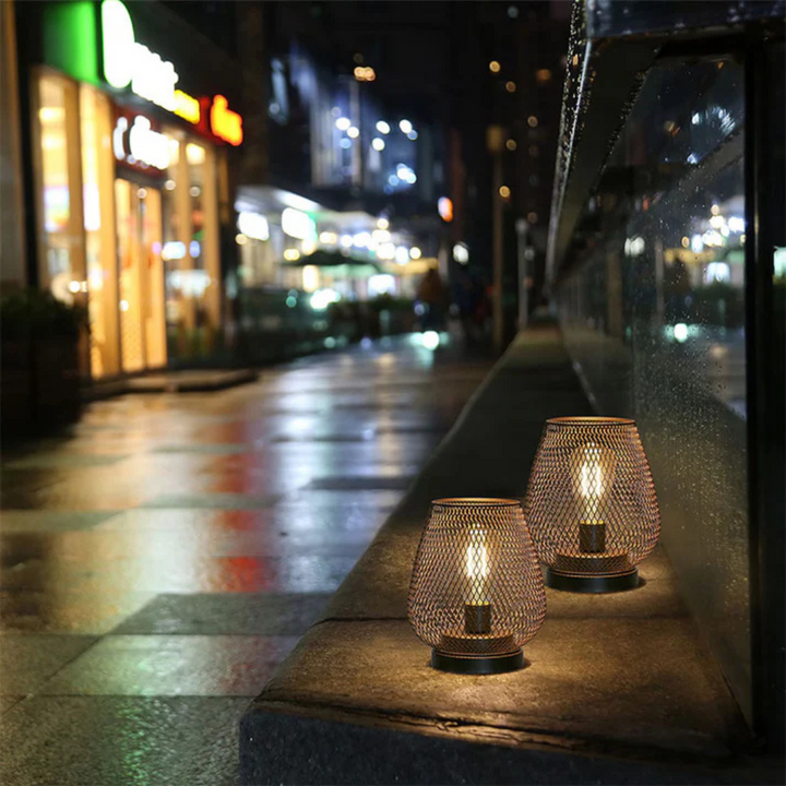 Flexibele draadloze LED verlichting voor binnen en buiten; een moderne sfeerlamp die overal past.