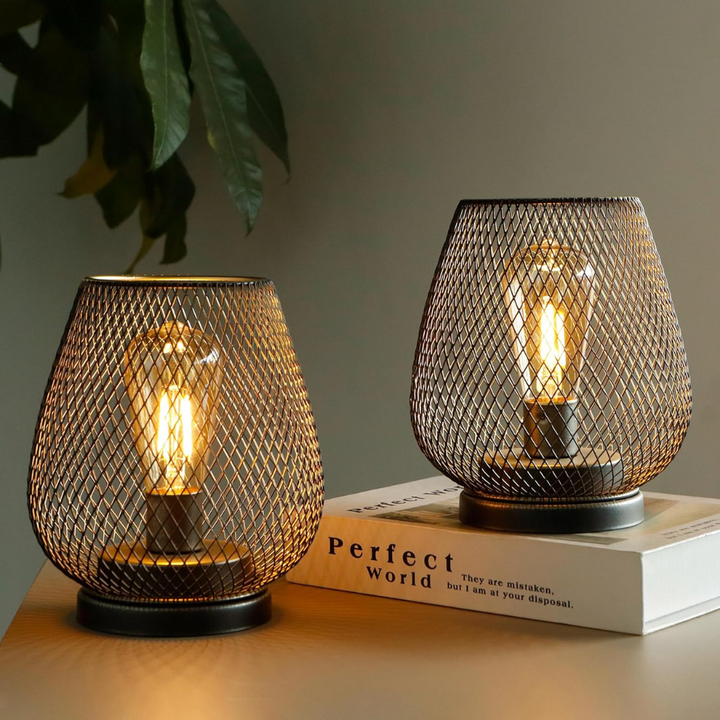 Stijlvolle draadloze LED tafellamp, ideaal als sfeerverlichting voor terras, balkon of gezellige avonden binnen.